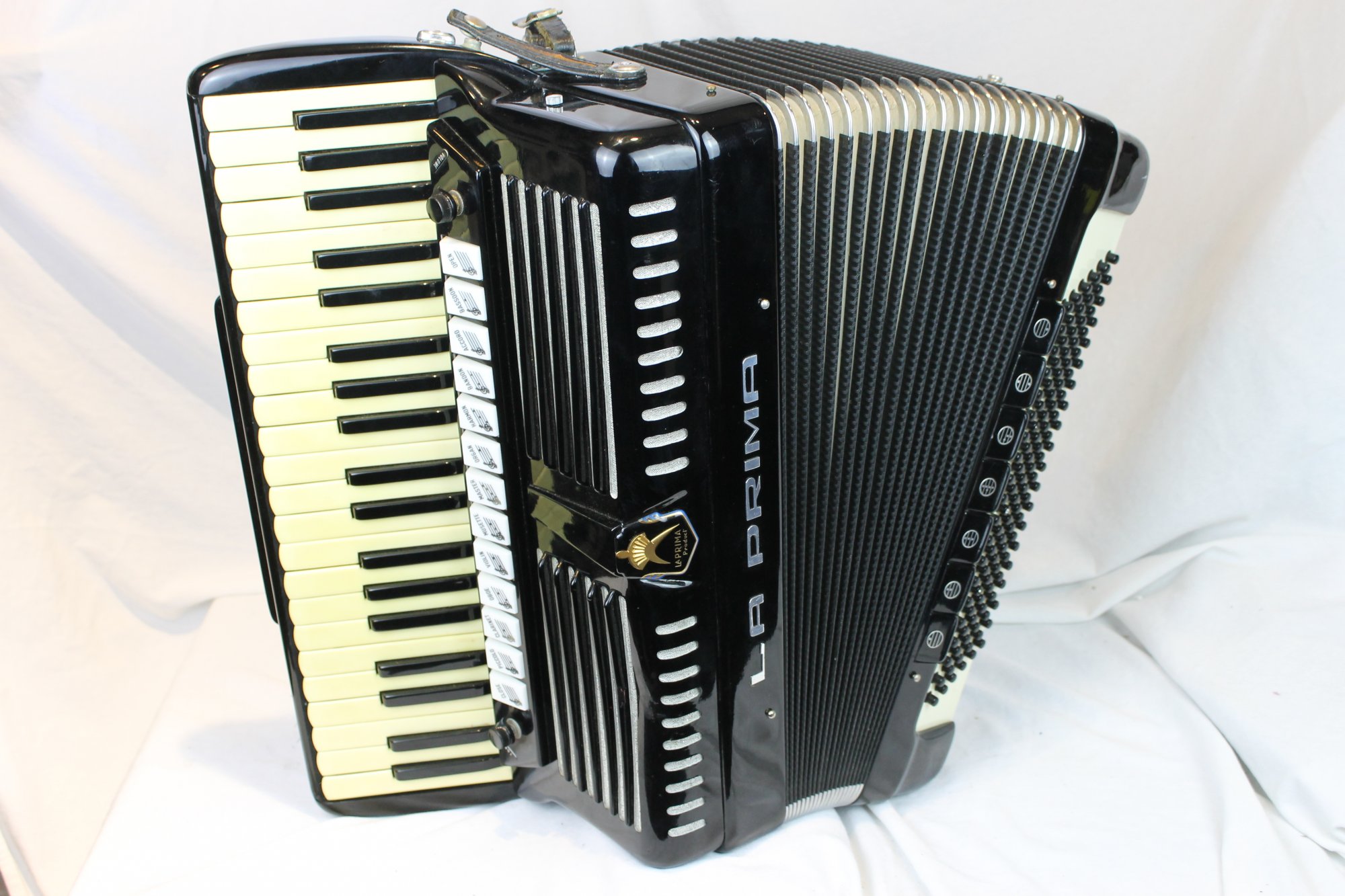 Buy or Sell Page 3 of 6 Accordion Buyer